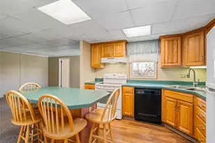 413 Pittsburgh St, Derry Township, PA 15671 - Photo 8