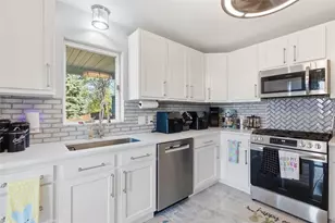 403 Oak St, West Mifflin, PA 15122 - Photo 8