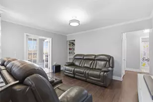 403 Oak St, West Mifflin, PA 15122 - Photo 4