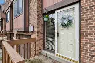 705 Forest Edge Ct, Pittsburgh, PA 15090 - Photo 4