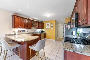 113 Merion Ct, Hempfield Township, PA 15601 - Photo 6