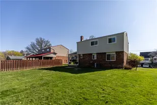 2805 Clearview Dr, Pittsburgh, PA 15116 - Photo 8