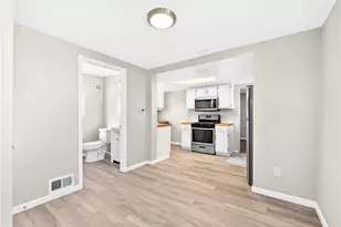 139 3rd Ave, Ross Twp, PA 15229 - Photo 6