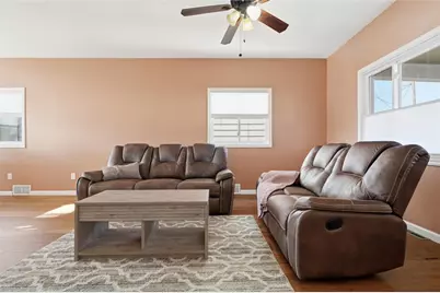 110 13th St, Ellwood City, PA 16117 - Photo 6