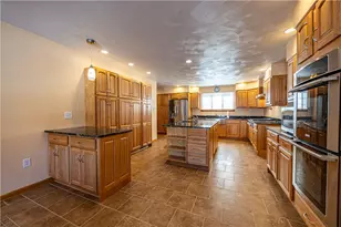 50 Camelot Ct, Pittsburgh, PA 15235 - Photo 6