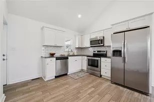 695 Park Ave, Mount Pleasant Township, PA 15666 - Photo 4