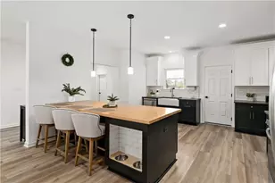 300 Timberline Dr, North Franklin Township, PA 15301 - Photo 12