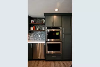 101 Meadow Dr, Elizabeth Twp/Boro, PA 15037 - Photo 12