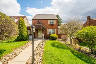 810 Irwin Dr, Pittsburgh, PA 15236 - Photo 2