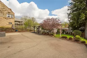 810 Irwin Dr, Pittsburgh, PA 15236 - Photo 30