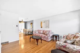 48 W Glennis Dr, Hempfield Township, PA 15601 - Photo 4