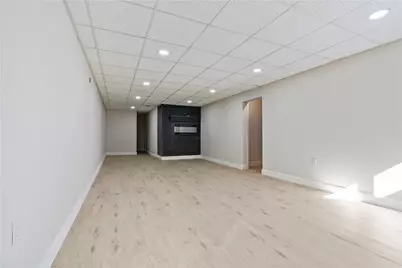 350 Mowry Dr, Pittsburgh, PA 15236 - Photo 20