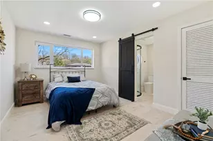 350 Mowry Dr, Pittsburgh, PA 15236 - Photo 10