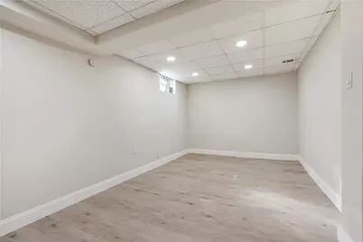 350 Mowry Dr, Pittsburgh, PA 15236 - Photo 18