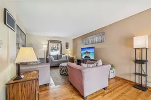440 Shelbourne Dr, Pittsburgh, PA 15239 - Photo 16