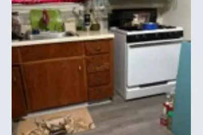 117 Delrose Dr, Liberty Boro, PA 15133 - Photo 4