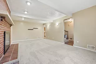 1608 Tamarack Dr, Pittsburgh, PA 15101 - Photo 4