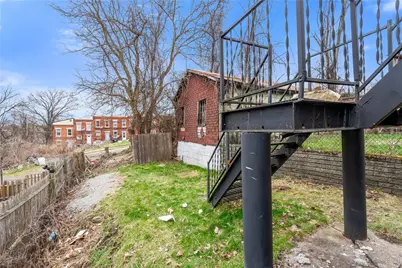 1306 Complete St, Pittsburgh, PA 15212 - Photo 24