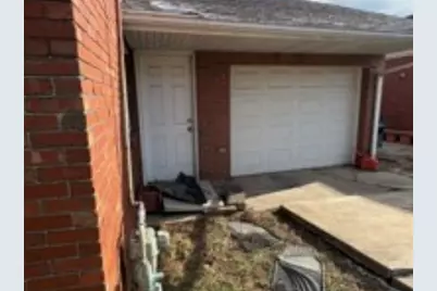 118 Delrose Dr, Liberty Boro, PA 15133 - Photo 2