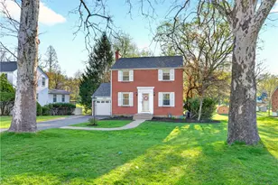 2808 Herron Ln, Pittsburgh, PA 15116 - Photo 2
