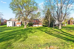2808 Herron Ln, Pittsburgh, PA 15116 - Photo 24