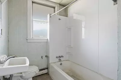 618 Broadway Ave, Stowe Township, PA 15136 - Photo 16