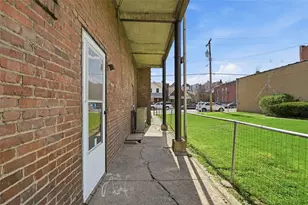 618 Broadway Ave, Stowe Township, PA 15136 - Photo 12