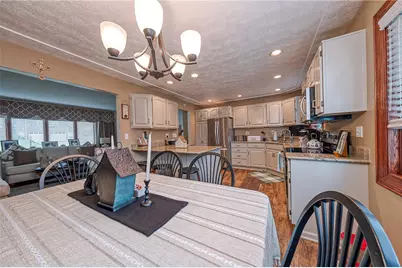 925 Lindenwood Dr, Pittsburgh, PA 15234 - Photo 10