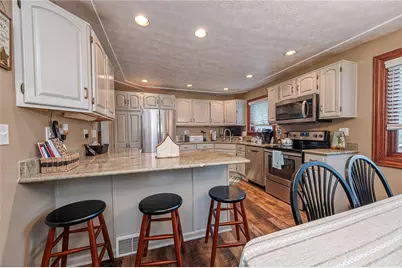 925 Lindenwood Dr, Pittsburgh, PA 15234 - Photo 4