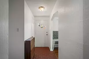 558 Rolling Green Dr, Bethel Park, PA 15102 - Photo 6