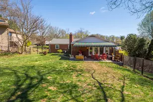 558 Rolling Green Dr, Bethel Park, PA 15102 - Photo 36