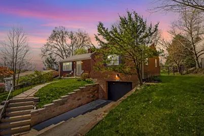 558 Rolling Green Drive, Bethel Park, PA 15102 - Photo 2