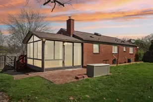 139 Peters Dr, Pittsburgh, PA 15116 - Photo 6