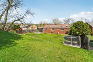 139 Peters Dr, Pittsburgh, PA 15116 - Photo 30