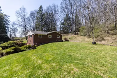 113 Center St, Evans City, PA 16033 - Photo 4