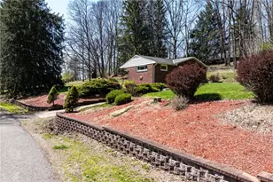 113 Center St, Evans City, PA 16033 - Photo 8