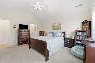 1042 Forest Oaks Dr, Center Township, PA 16001 - Photo 20