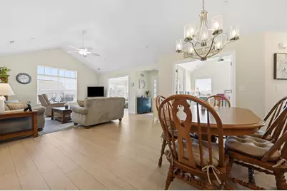 1042 Forest Oaks Drive, Center Township, PA 16001 - Photo 10