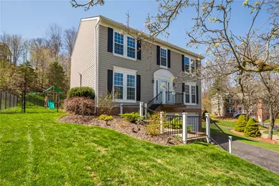 283 Shady Glen Dr, Moon/Crescent Twp, PA 15108 - Photo 2