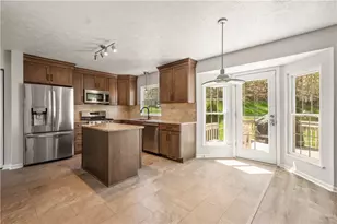 283 Shady Glen Dr, Moon/Crescent Twp, PA 15108 - Photo 12