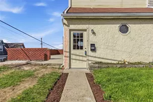 1656 Dellrose St, Pittsburgh, PA 15210 - Photo 4