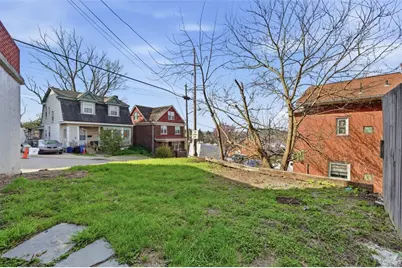 1656 Dellrose St, Pittsburgh, PA 15210 - Photo 42