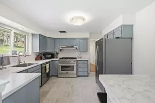 1219 Cocker Dr, Bethel Park, PA 15102 - Photo 16