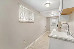 255 Broadlawn Dr, Elizabeth Twp/Boro, PA 15037 - Photo 24