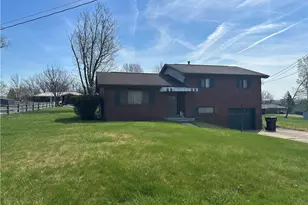 1603 Travis Dr, North Huntingdon, PA 15642 - Photo 2