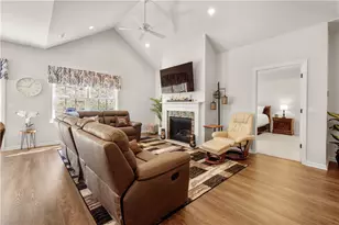 6067 Liberty Blvd, Richland, PA 15044 - Photo 8