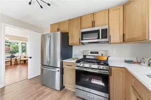 498 Taylor, North Versailles, PA 15137 - Photo 8