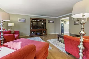 850 Sherwood Rd, Pittsburgh, PA 15221 - Photo 4