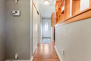 850 Sherwood Rd, Pittsburgh, PA 15221 - Photo 2