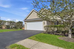 101 Westminster Dr, Ross Twp, PA 15229 - Photo 2